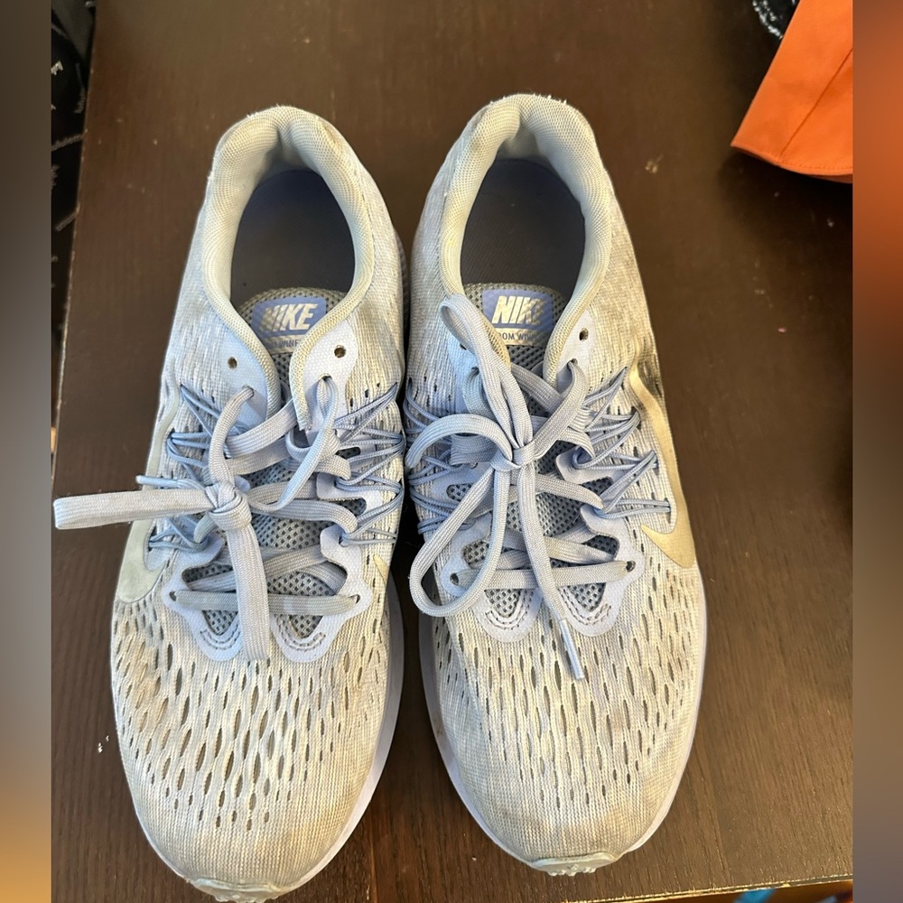 NIKE GYMSHOES